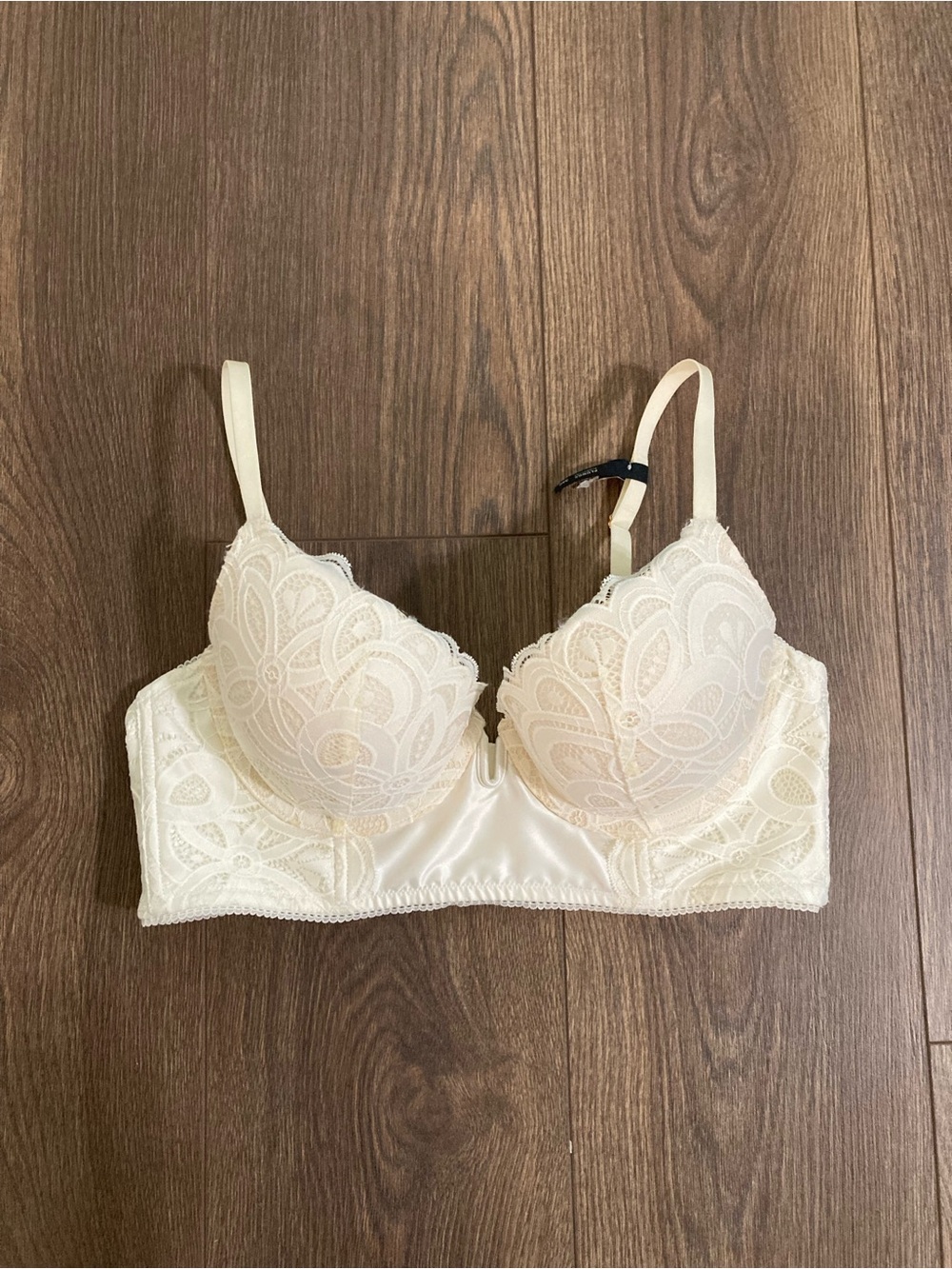 NWT Aerie Extreme Push Up Plunge Bra Cream Size 34C